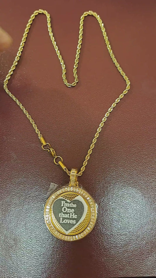 COSTUME  PICTURE PENDANT